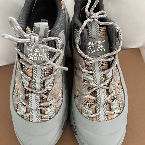 Burberry Men's Arthur Check Gray Canvas/Suede Sneakers  (EU 40, 42) - Picture 8 of 15